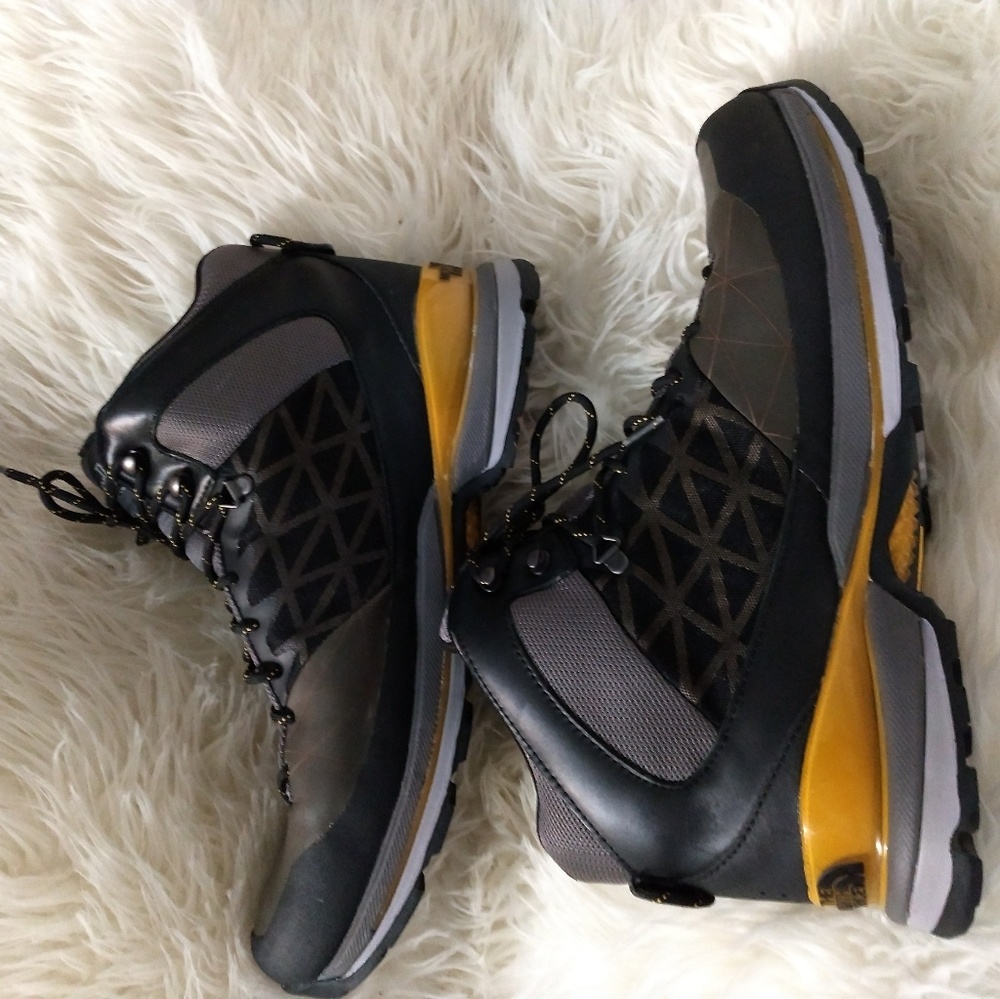 New The North Face ankle boots